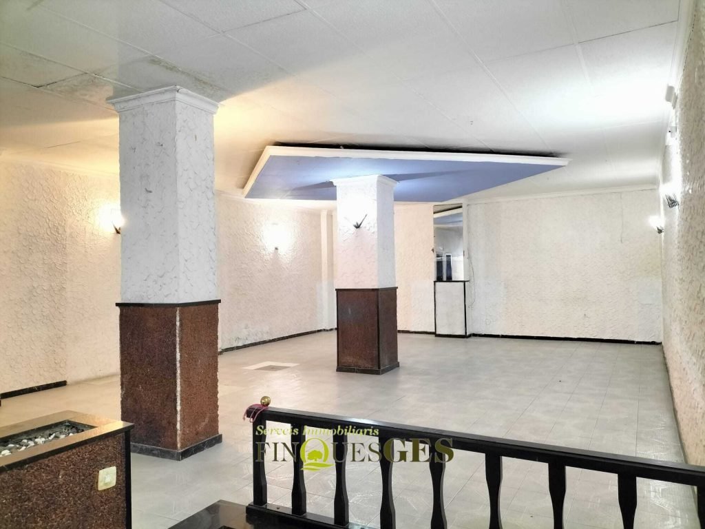 Local comercial en venda al carrer del Pare Manyanet de Reus