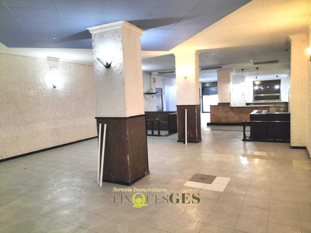 Local comercial en venda al carrer del Pare Manyanet de Reus