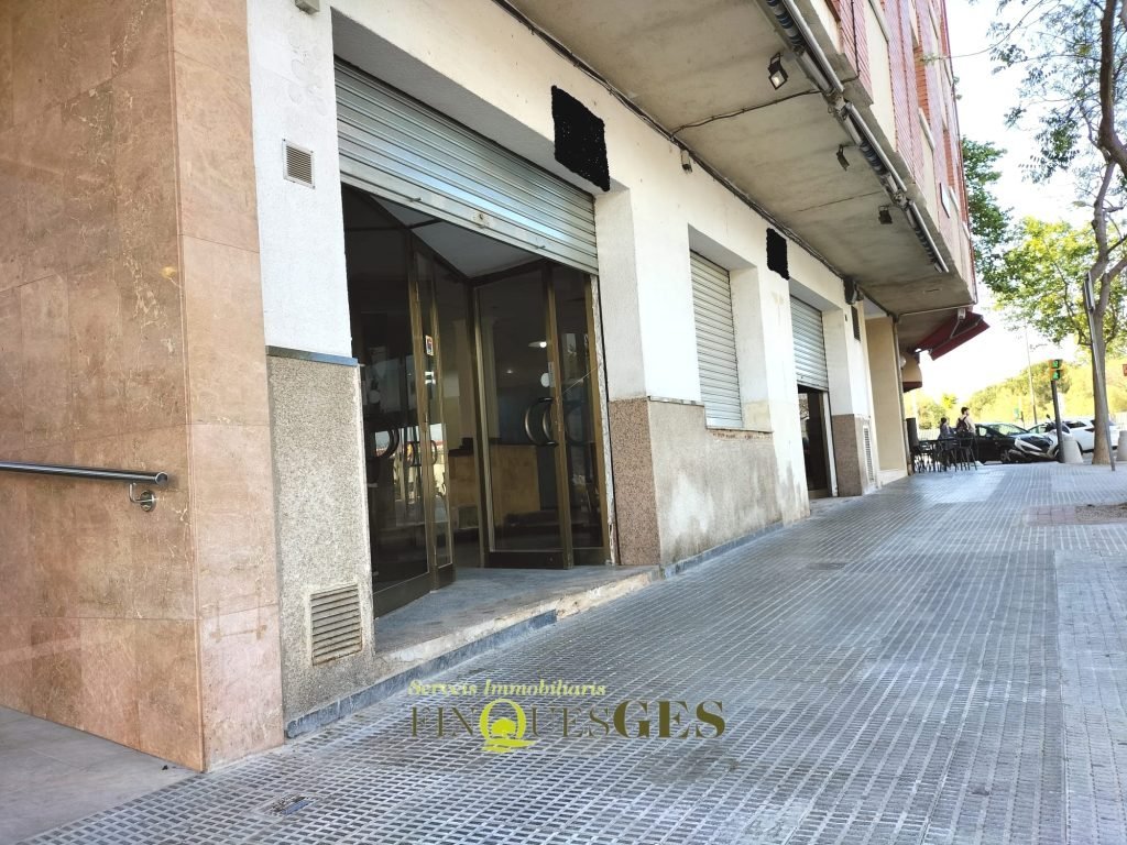 Local comercial en venda al carrer del Pare Manyanet de Reus