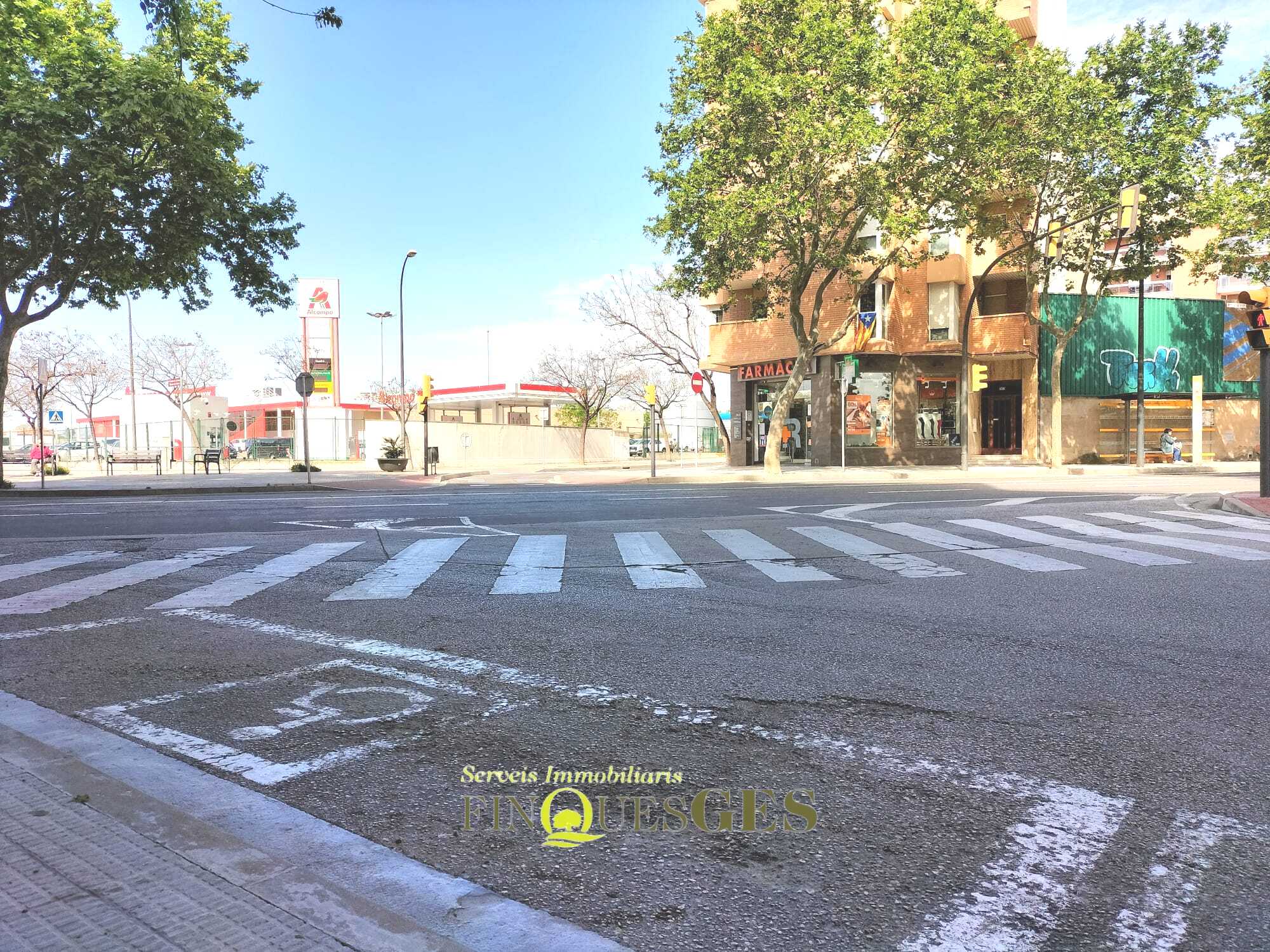 Local comercial en venda al carrer del Pare Manyanet de Reus
