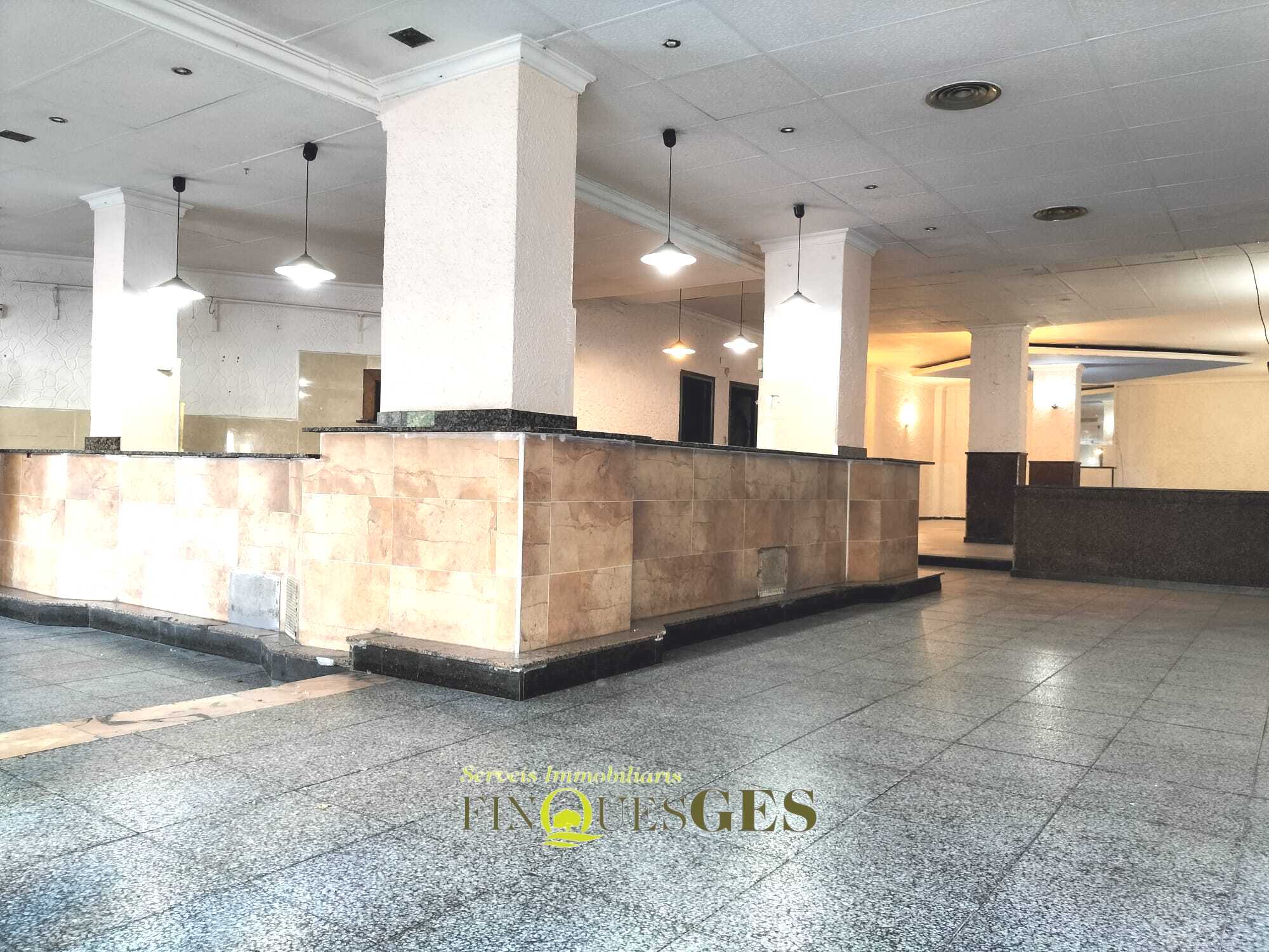 Local comercial en venda al carrer del Pare Manyanet de Reus