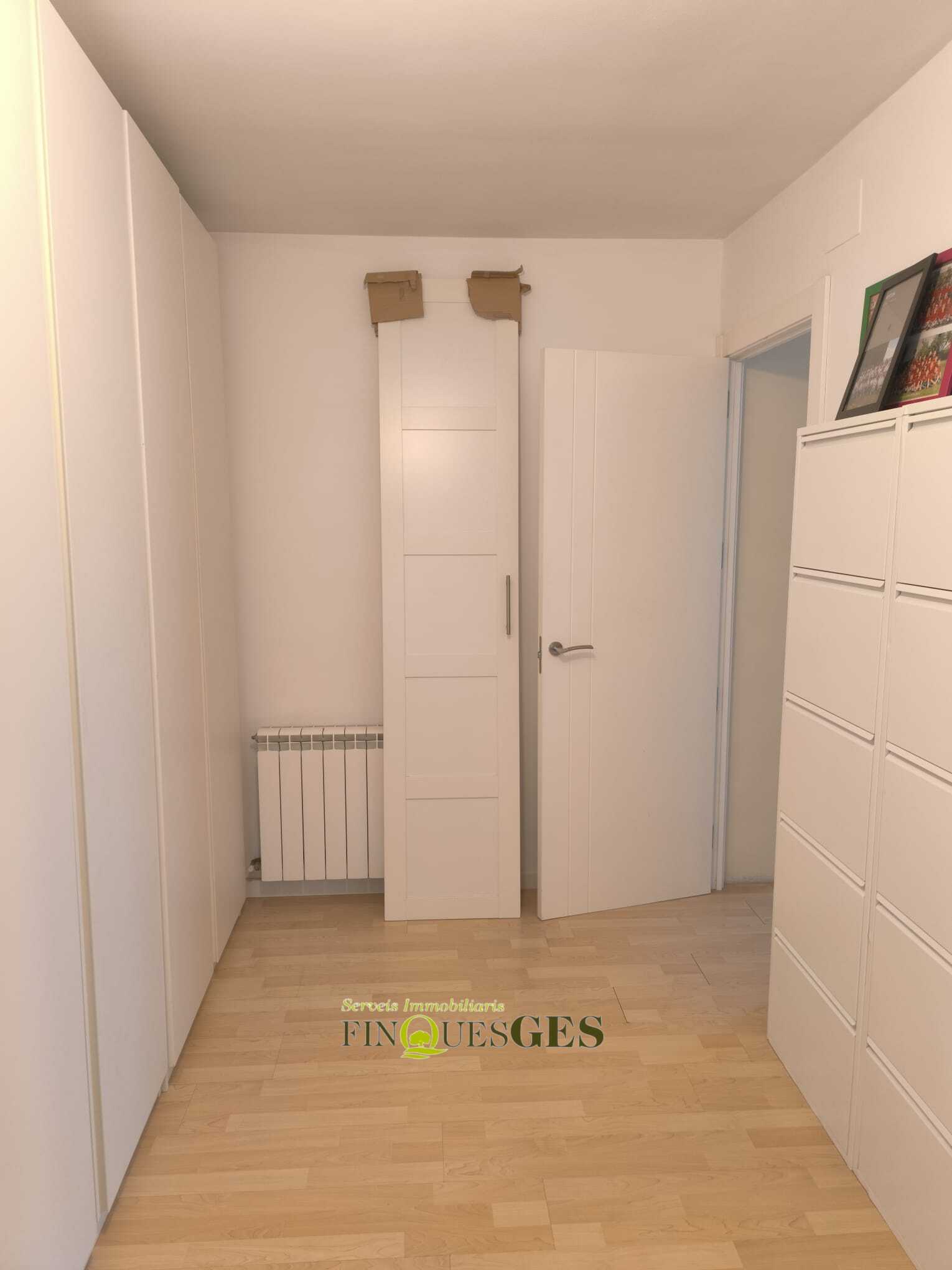 Casa o xalet independent en venda a Carrer Ripollès